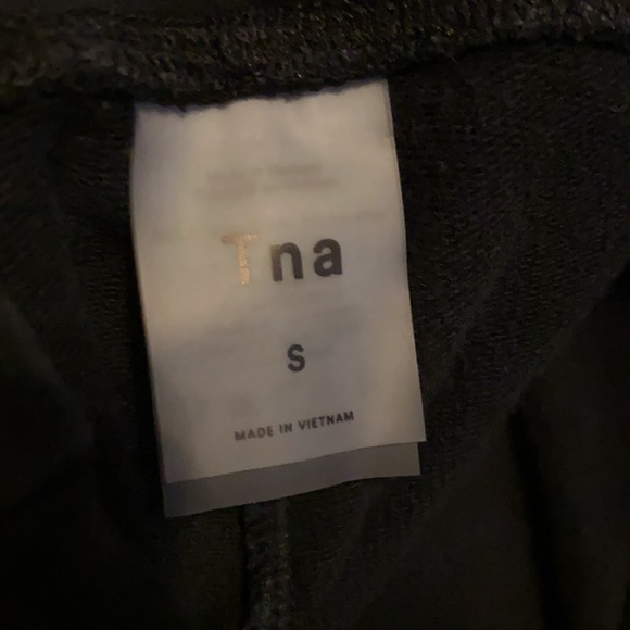 TNA Leggings - Picture 3 of 3